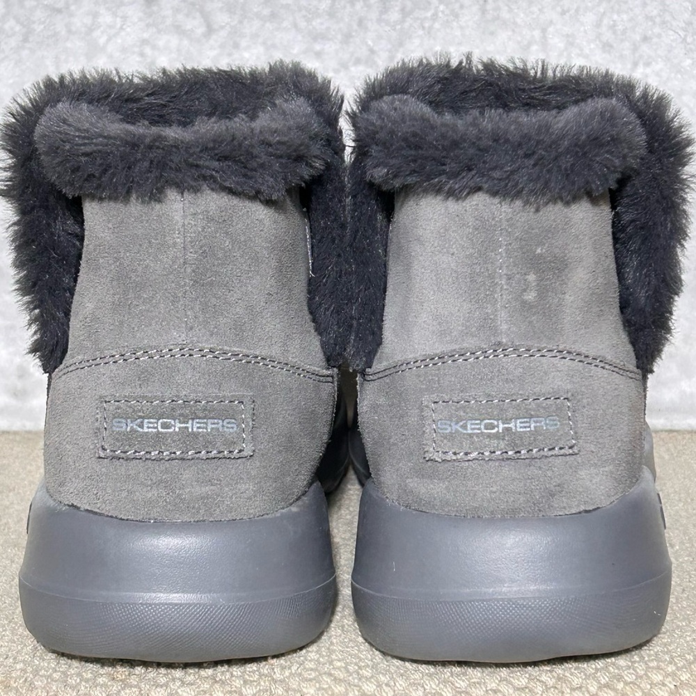 Skechers Womens Grey Suede On the Go Joy Bundle Up Faux Fur Slip On Boots SZ 9.5 - Picture 4 of 12